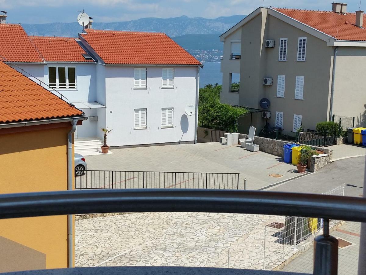Apartments Kvesic Šilo Exteriör bild